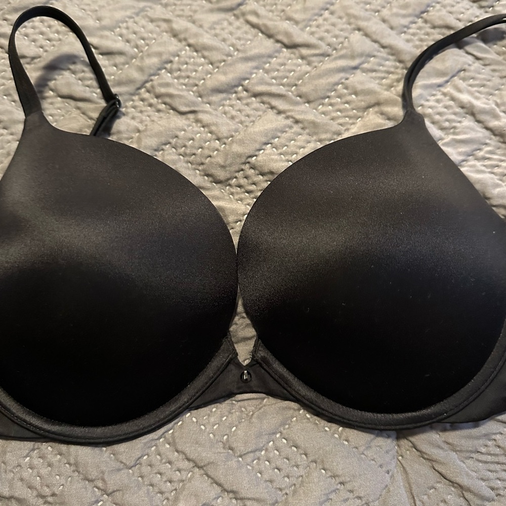 Victoria's Secret Black T-Shirt Bra